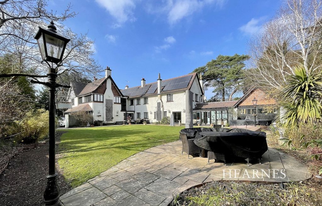 6 bed detached house for saleTalbot Avenue, Talbot Woods, Bournemouth BH3