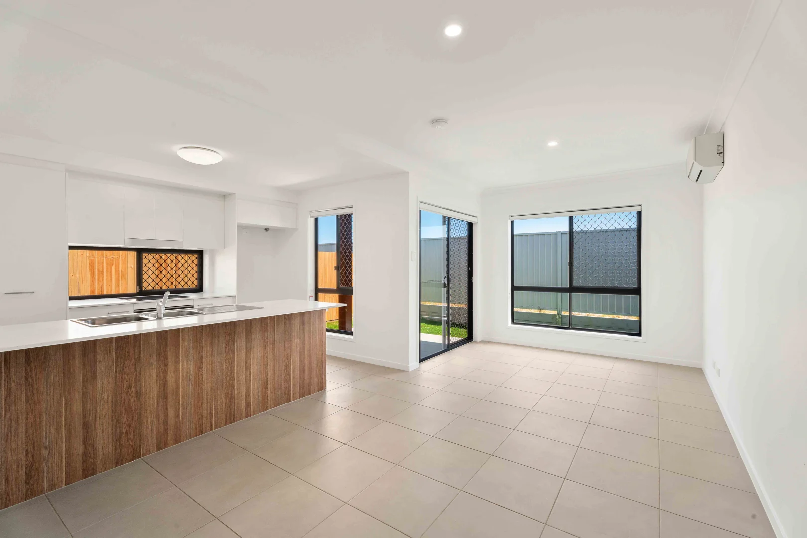 Additional image 4 of 2/15 Kehlet Street, Point Vernon QLD 4655
