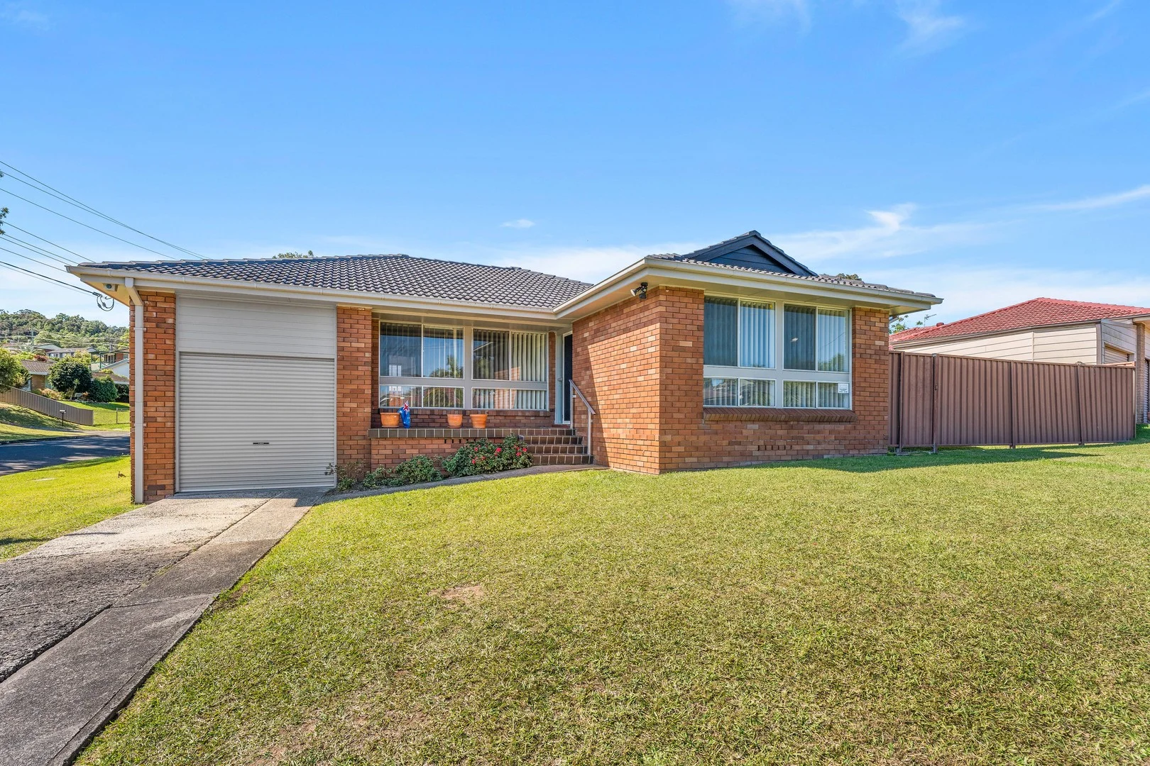 72 Madigan Boulevarde, Mount Warrigal NSW 2528