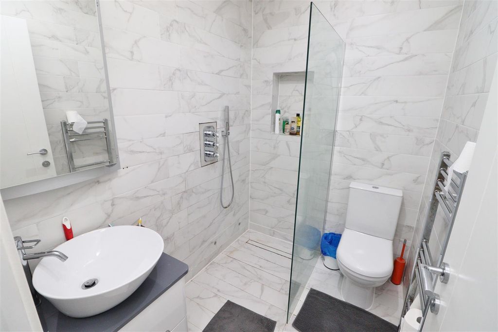 Additional image 20 of 5 bed semi-detached house for saleStanborough Avenue, Borehamwood WD6