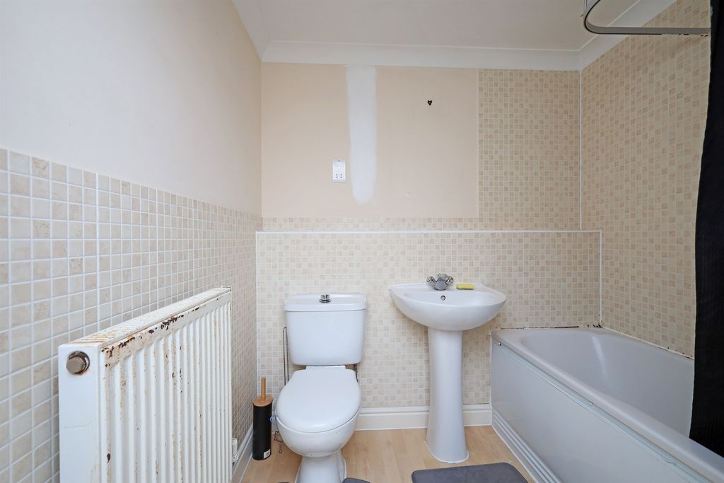 Additional image 12 of 1 bed flat for saleSt Thomas Drive PE21
