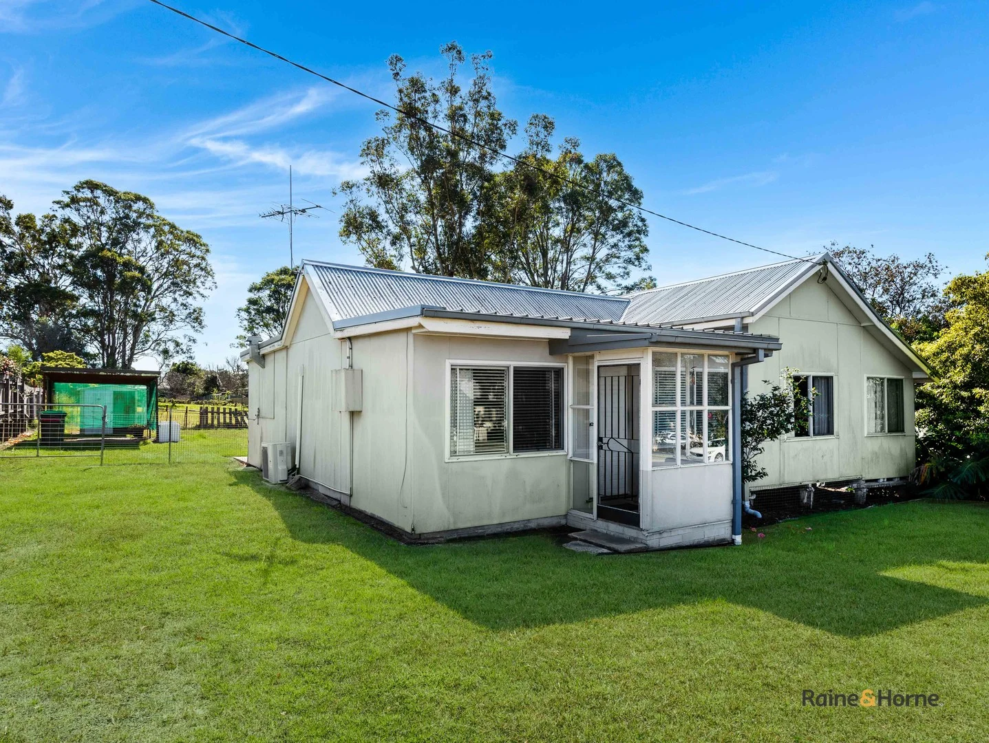 8 Campbell Street, Moruya NSW 2537