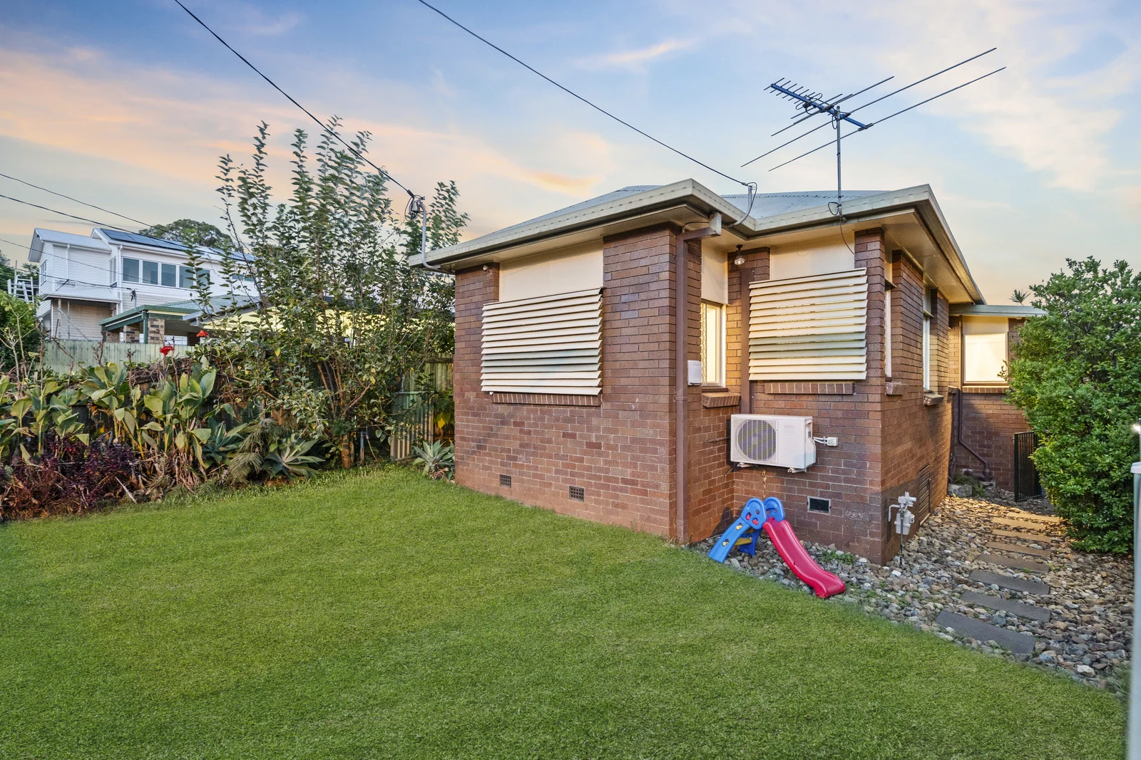 Additional image 3 of 53 Alexander Street, Lota QLD 4179