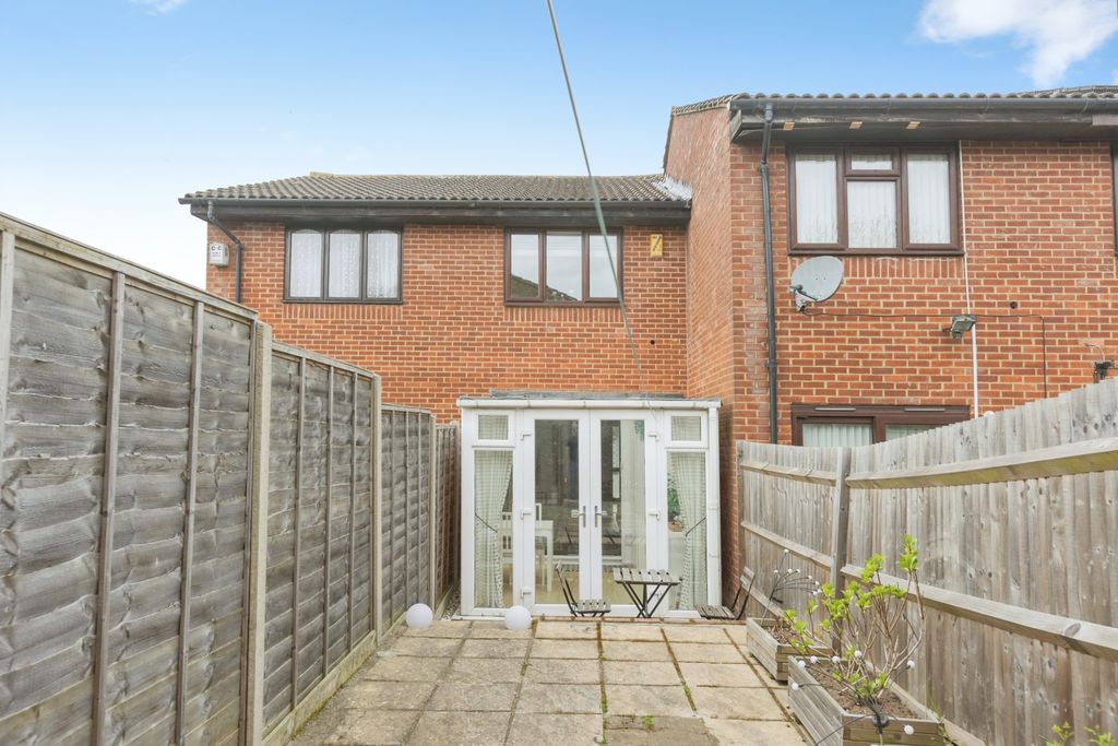 Additional image 16 of 1 bed terraced house for saleSandpiper Way, Orpington BR5