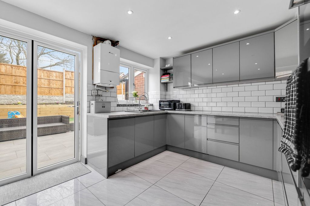Additional image 7 of 4 bed semi-detached house for saleBarsham Drive, Brierley Hill DY5
