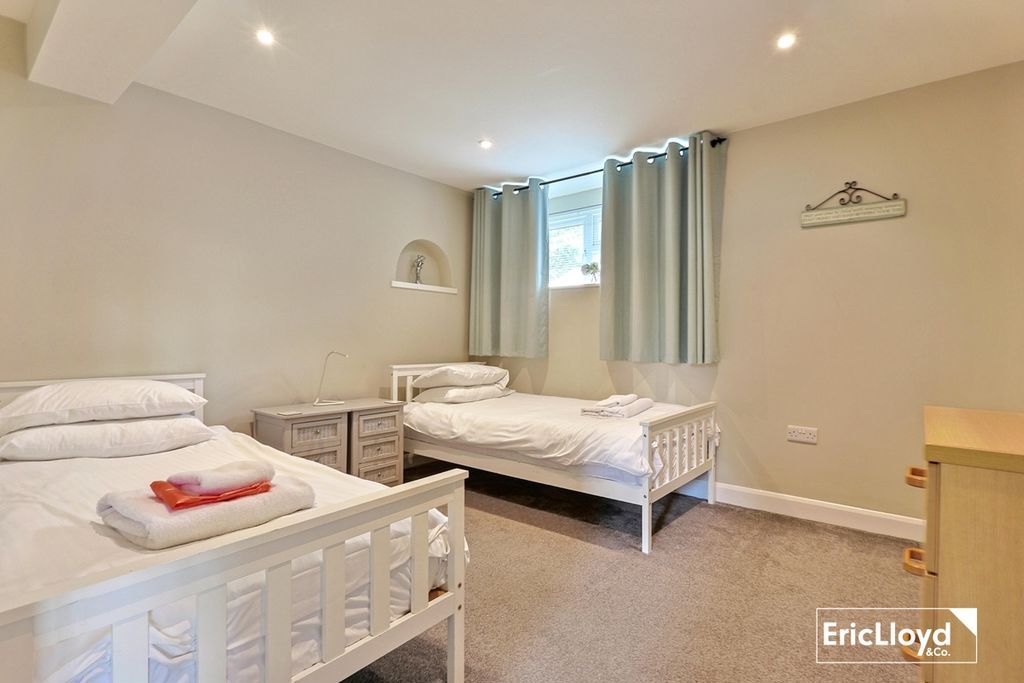 Additional image 7 of 3 bed flat for saleOvergang Road, Brixham TQ5