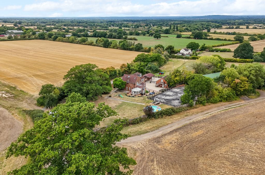 Additional image 18 of 6 bed detached house for saleGoughs Barn Lane, Jealotts Hill, Warfield, Berkshire RG42