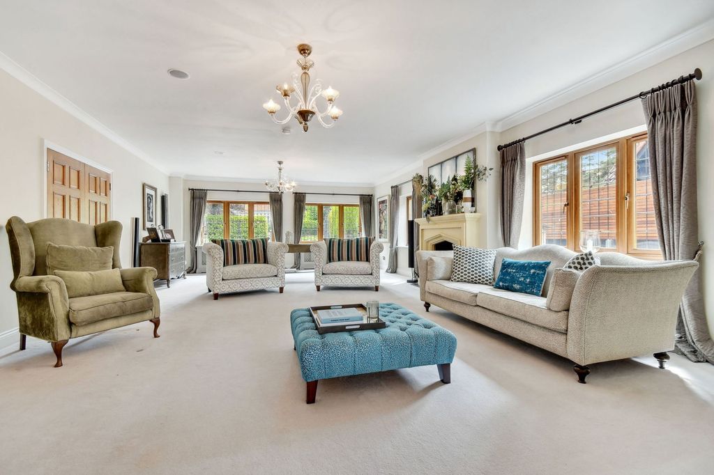 Additional image 9 of 6 bed detached house for saleChallacombe Close, Hutton Mount, Brentwood CM13