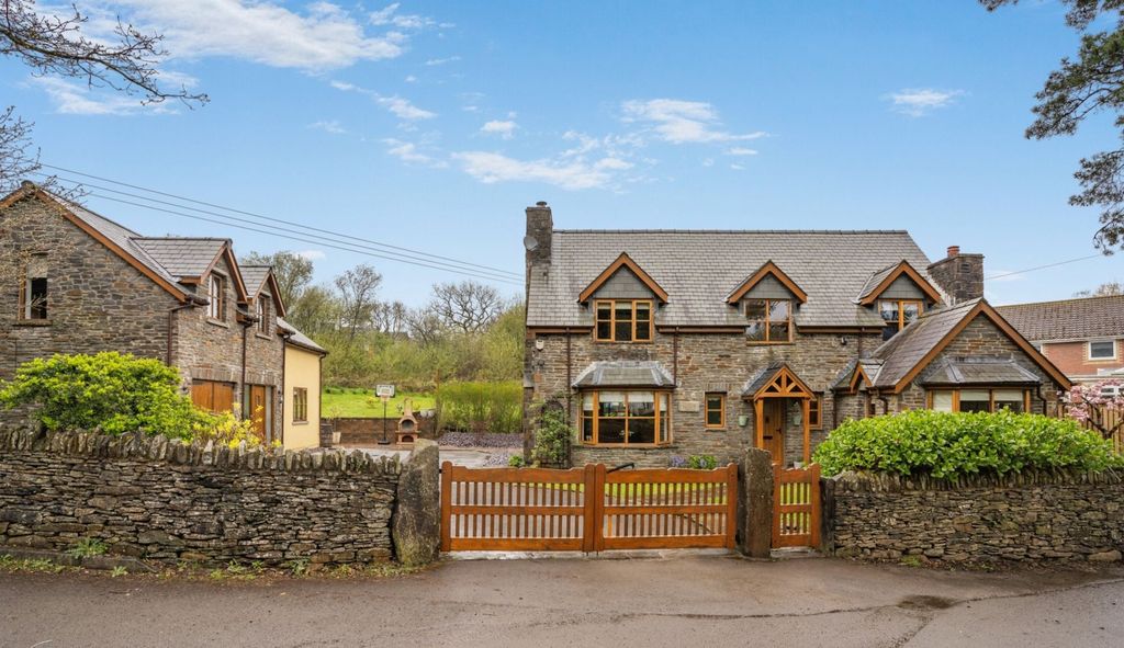 6 bed detached house for saleThe Bryn, Pontllanfraith NP12