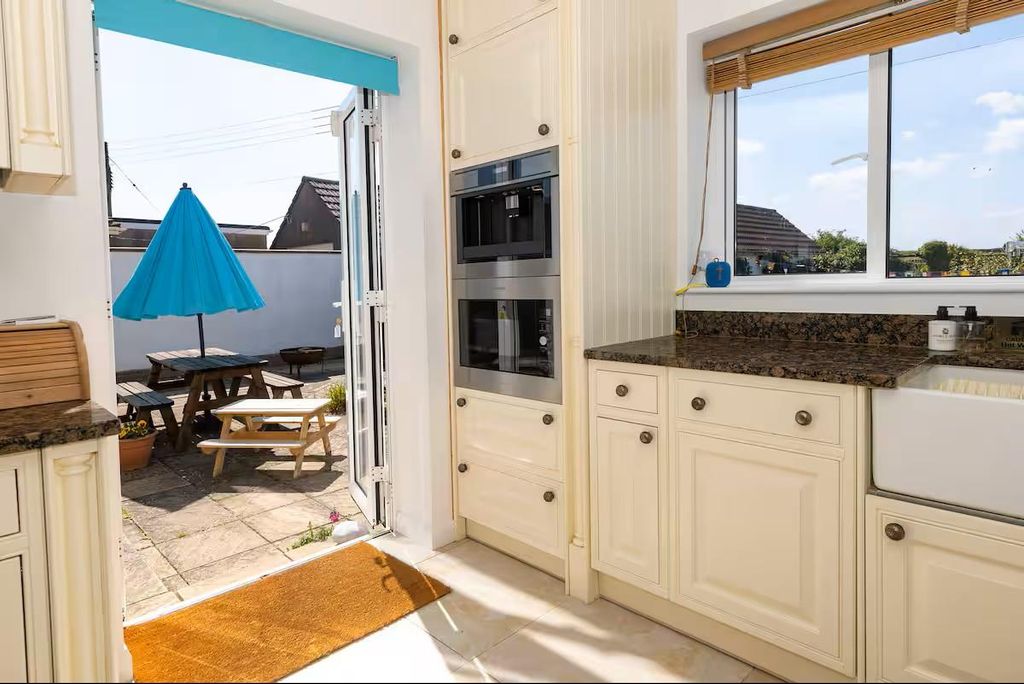 Additional image 20 of 4 bed detached house for saleBeach Road, Burton Bradstock, Bridport DT6