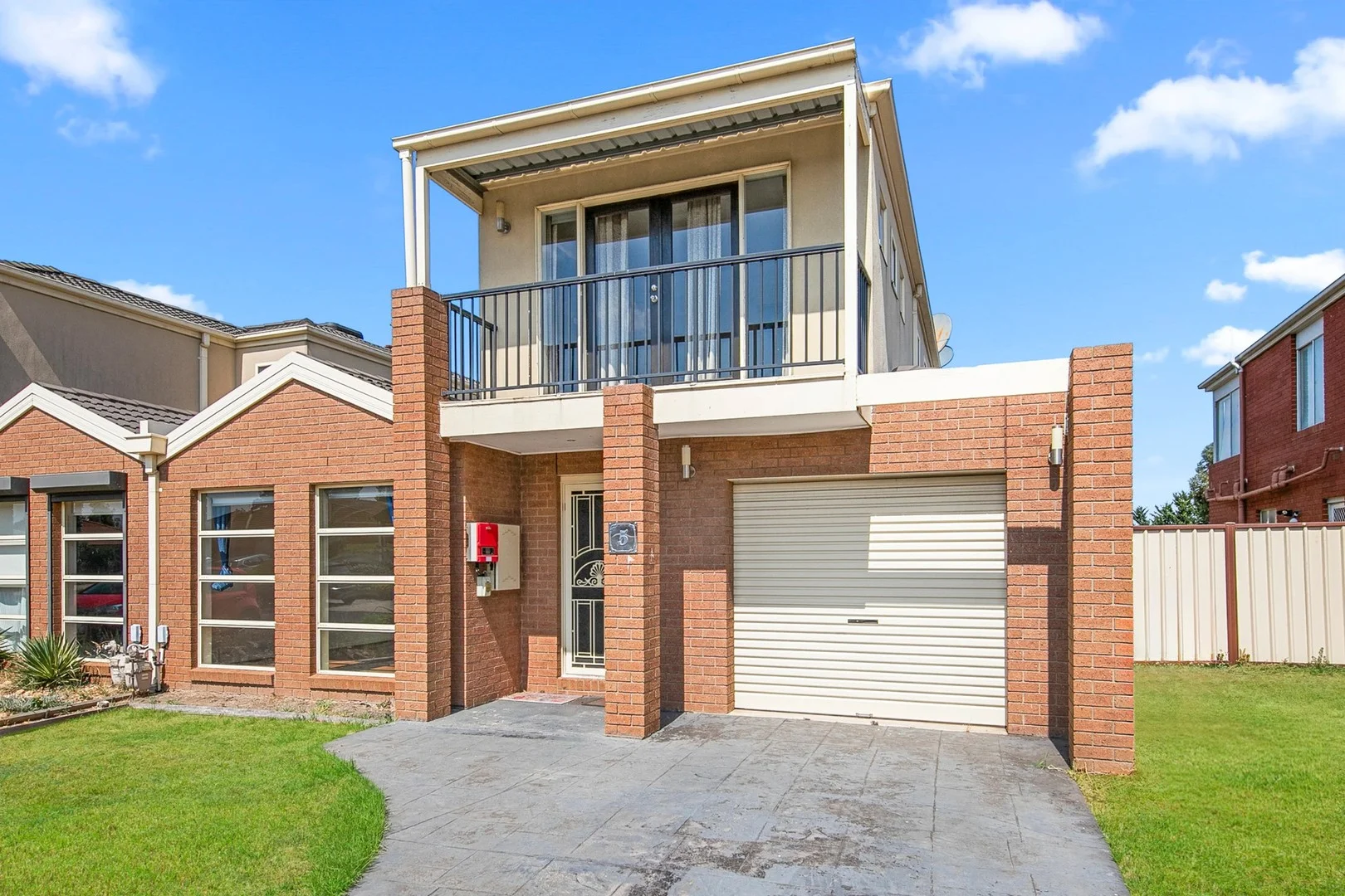 5 Manerlong Walk, Sydenham VIC 3037