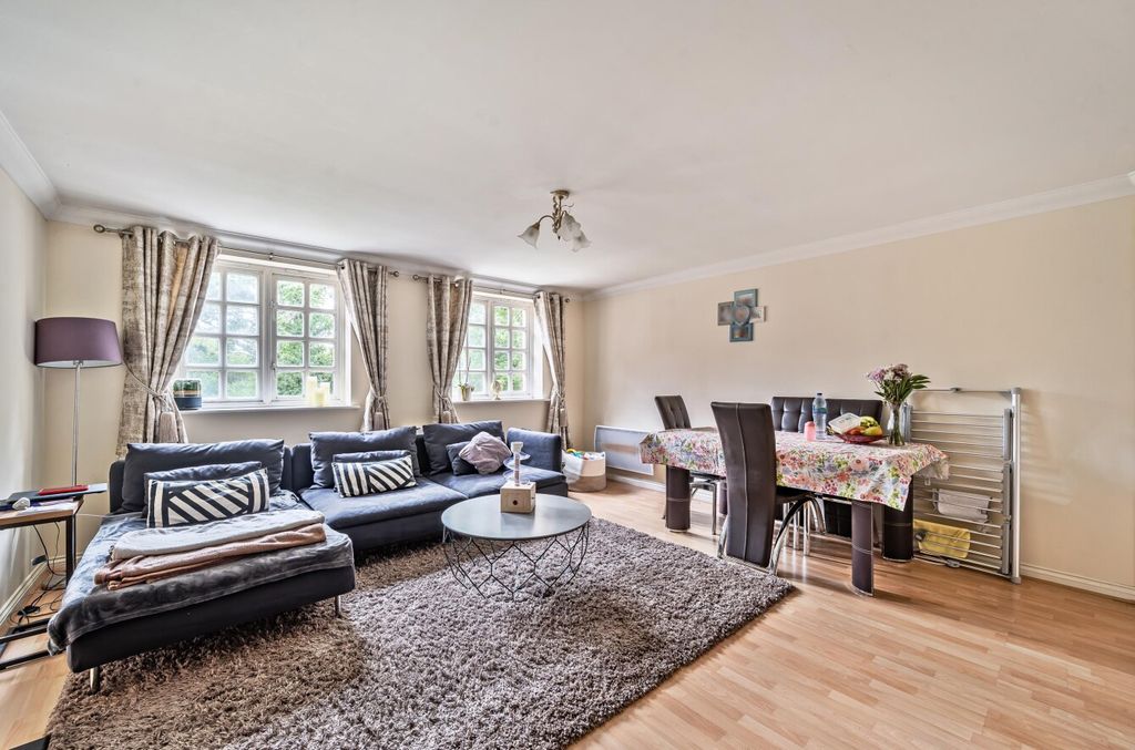 Additional image 2 of 2 bed flat for saleCourtney Place, Terrace Road South, Binfield, Bracknell RG42
