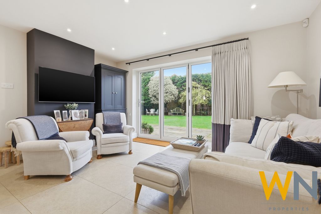 Additional image 12 of 4 bed detached house for saleRoundwood Avenue, Hutton Mount, Brentwood CM13