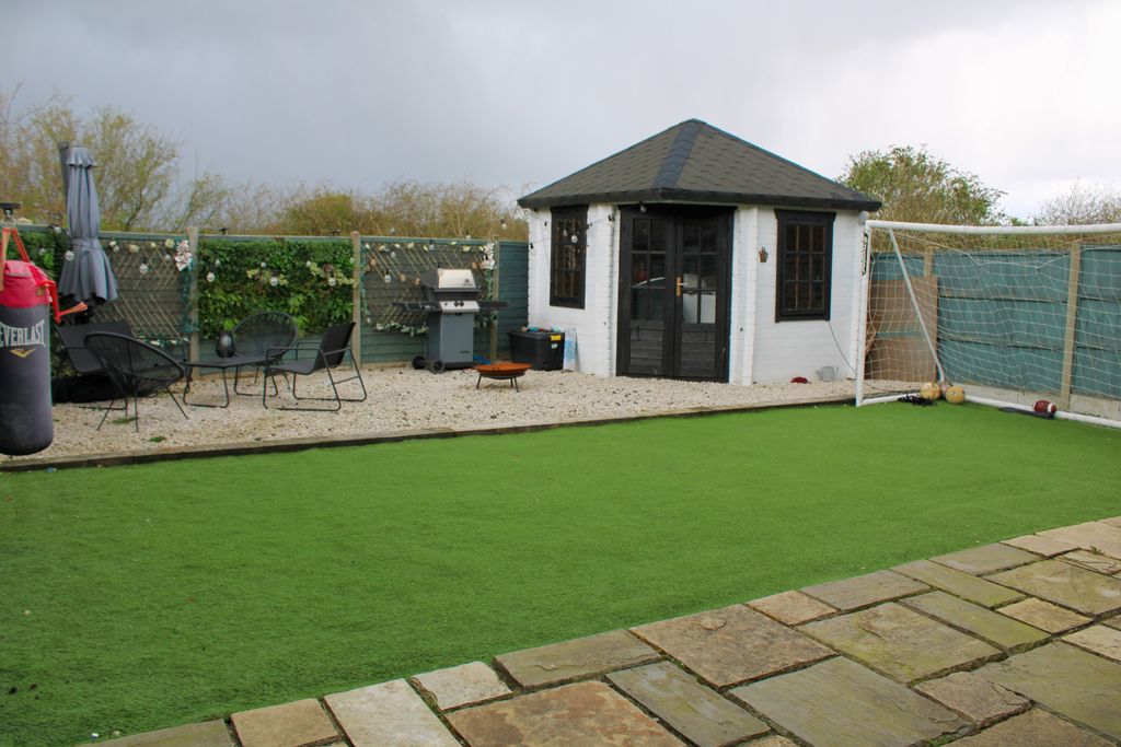 Additional image 12 of 4 bed semi-detached house for saleMaple Close, Brigg DN20