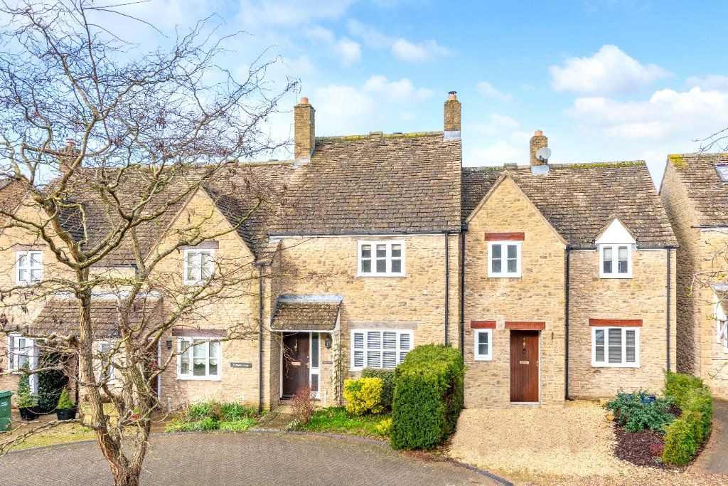 2 bed terraced house for saleHighgate Court, Cheltenham Road, Broadway, Worcestershire WR12