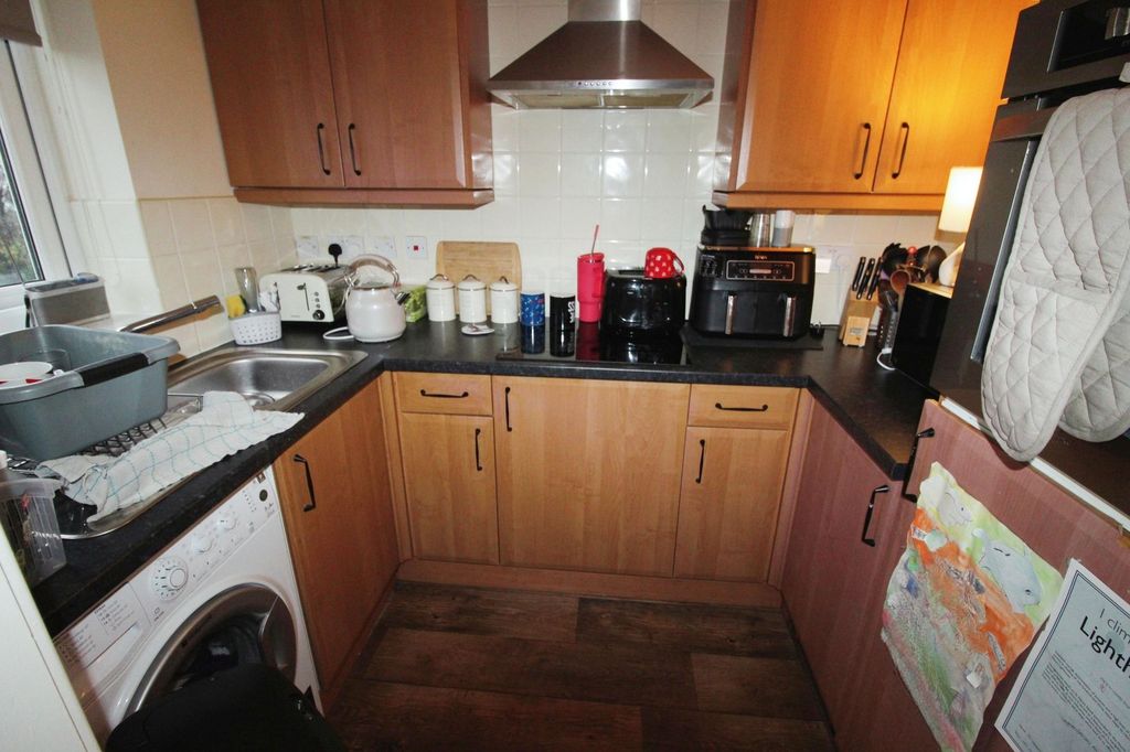 Additional image 5 of 2 bed flat for saleCromwell Court, Blyth NE24