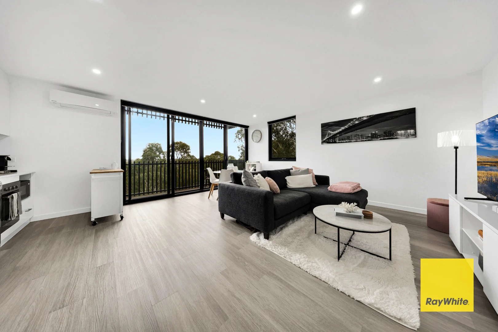 10/68 Janefield Drive, Bundoora VIC 3083 photo 5
