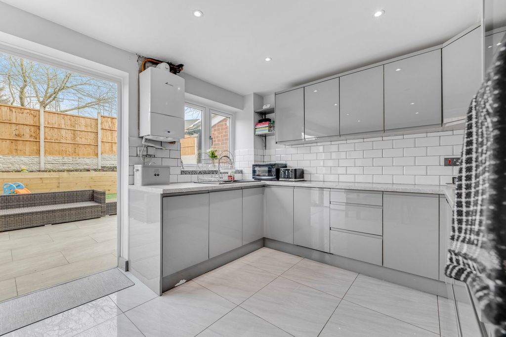 Additional image 12 of 4 bed semi-detached house for saleBarsham Drive, Brierley Hill DY5