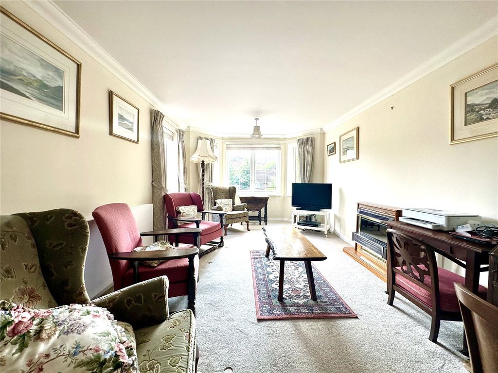 Additional image 4 of 2 bed flat for saleNorth Close, Lymington, Hampshire SO41