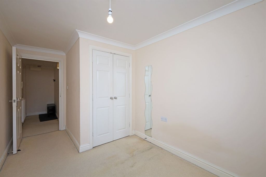 Additional image 10 of 1 bed flat for saleSt Thomas Drive PE21