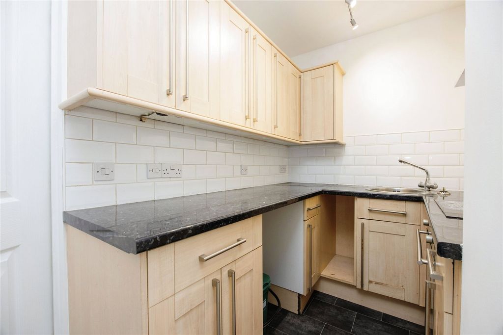 Additional image 4 of 1 bed flat for saleSt. Nicholas Street, Bodmin, Cornwall PL31