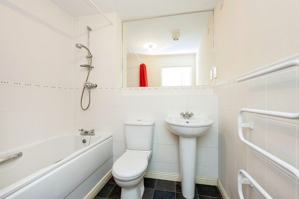Additional image 9 of 2 bed flat for salePark Street, Bridgend CF31
