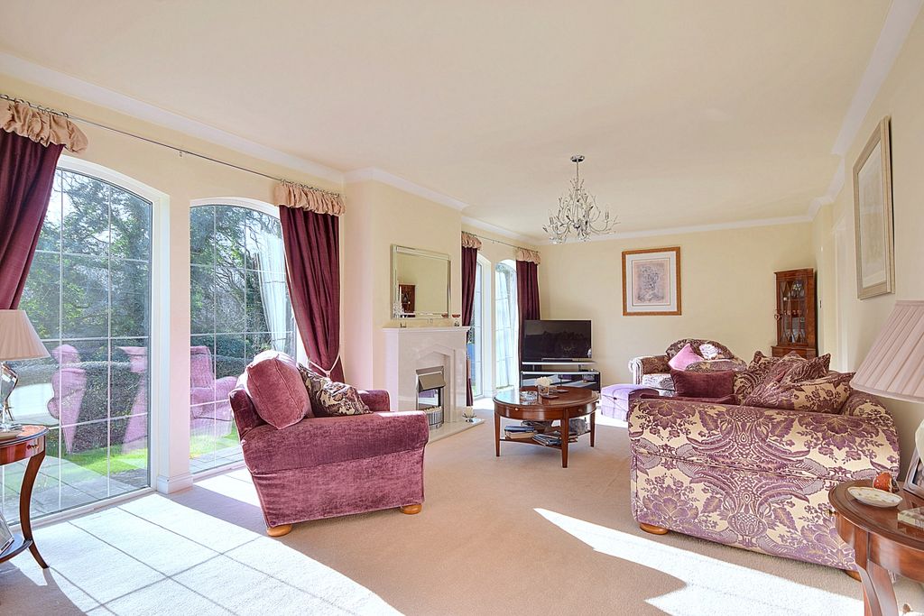 Additional image 5 of 4 bed detached bungalow for saleGlyrroen, Westgate, Clifton, Brighouse HD6