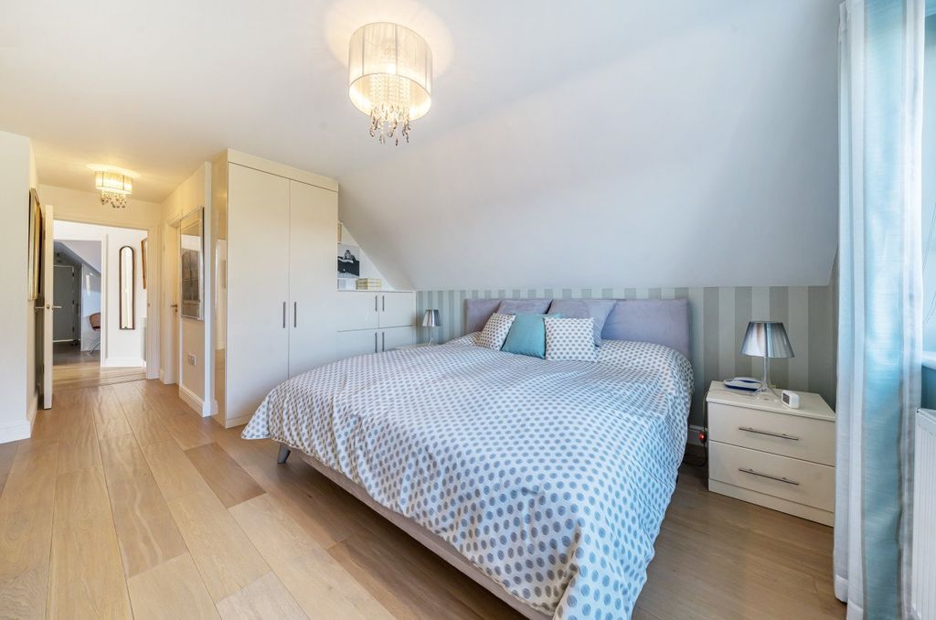Additional image 11 of 2 bed flat for saleBeckenham Grove, Beckenham, Kent BR2