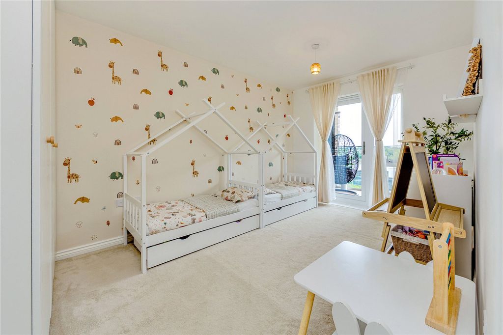 Additional image 16 of 2 bed flat for saleElstree Way, Borehamwood, Hertfordshire WD6