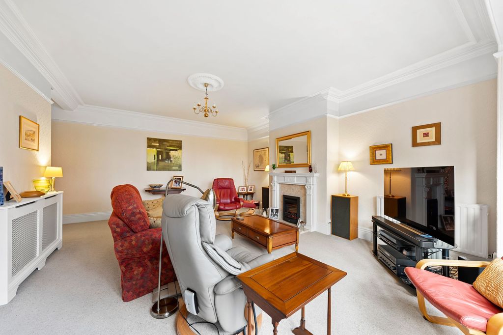 Additional image 7 of 3 bed flat for salePark Avenue, Harrogate HG2