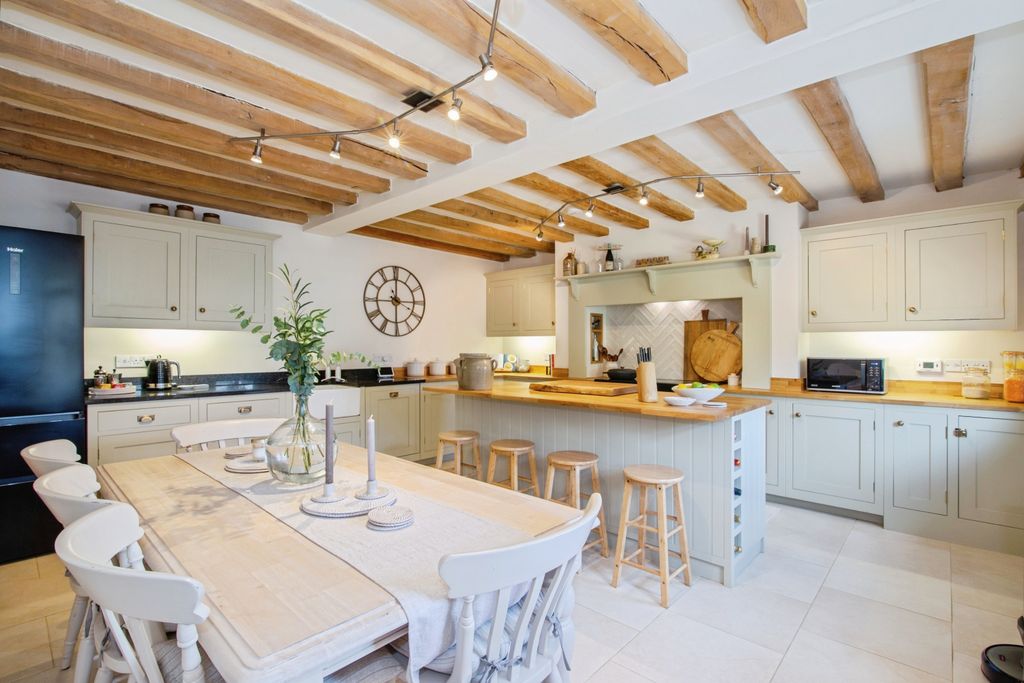 3 bed cottage for saleMorpeth NE61 photo 2