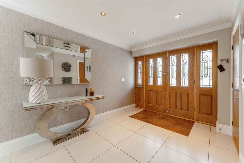 Additional image 15 of 7 bed detached house for saleTilehurst Lane, Binfield, Bracknell, Berkshire RG42