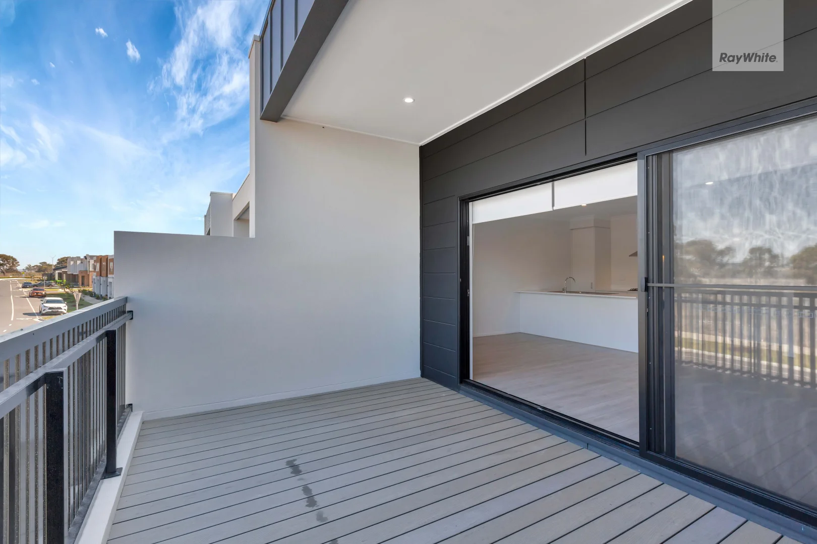 532 Brookfield Boulevard, Mickleham VIC 3064 photo 5