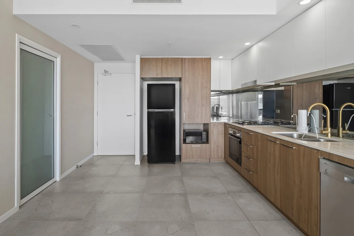 Additional image 10 of 1207/372 Marine Parade, Labrador QLD 4215