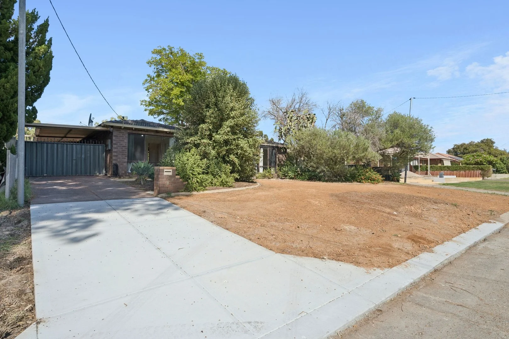 16 Dionne Place, Gosnells WA 6110