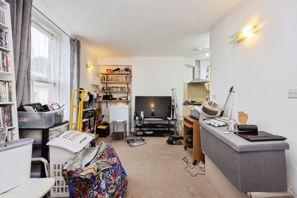 Additional image 8 of 1 bed flat for saleCrinnicks Hill, Bodmin, Cornwall PL31