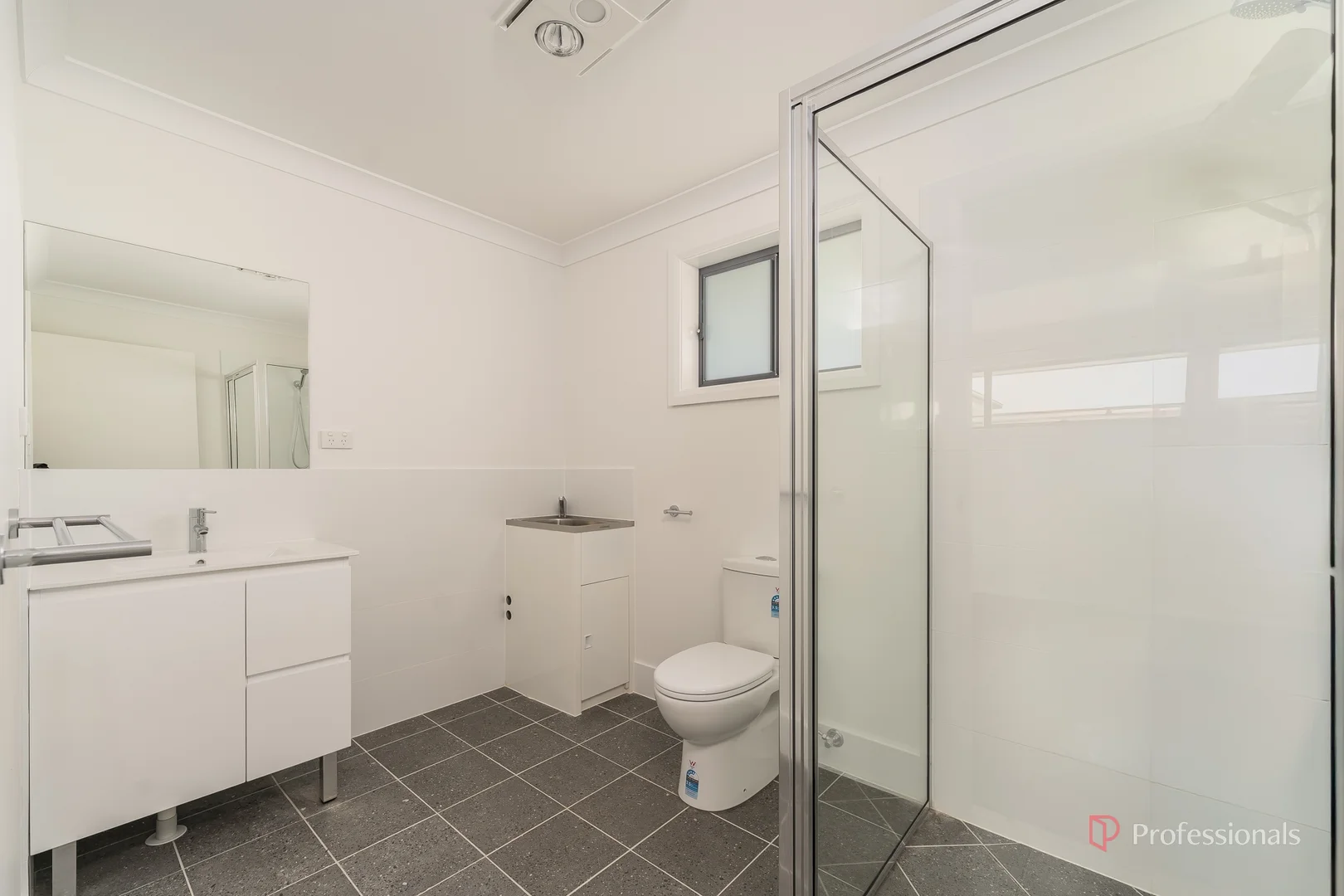 Additional image 5 of 1/16 Sunrise Crescent, Armidale NSW 2350