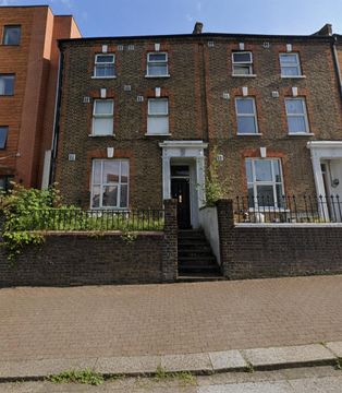 Waldram Crescent, London SE23