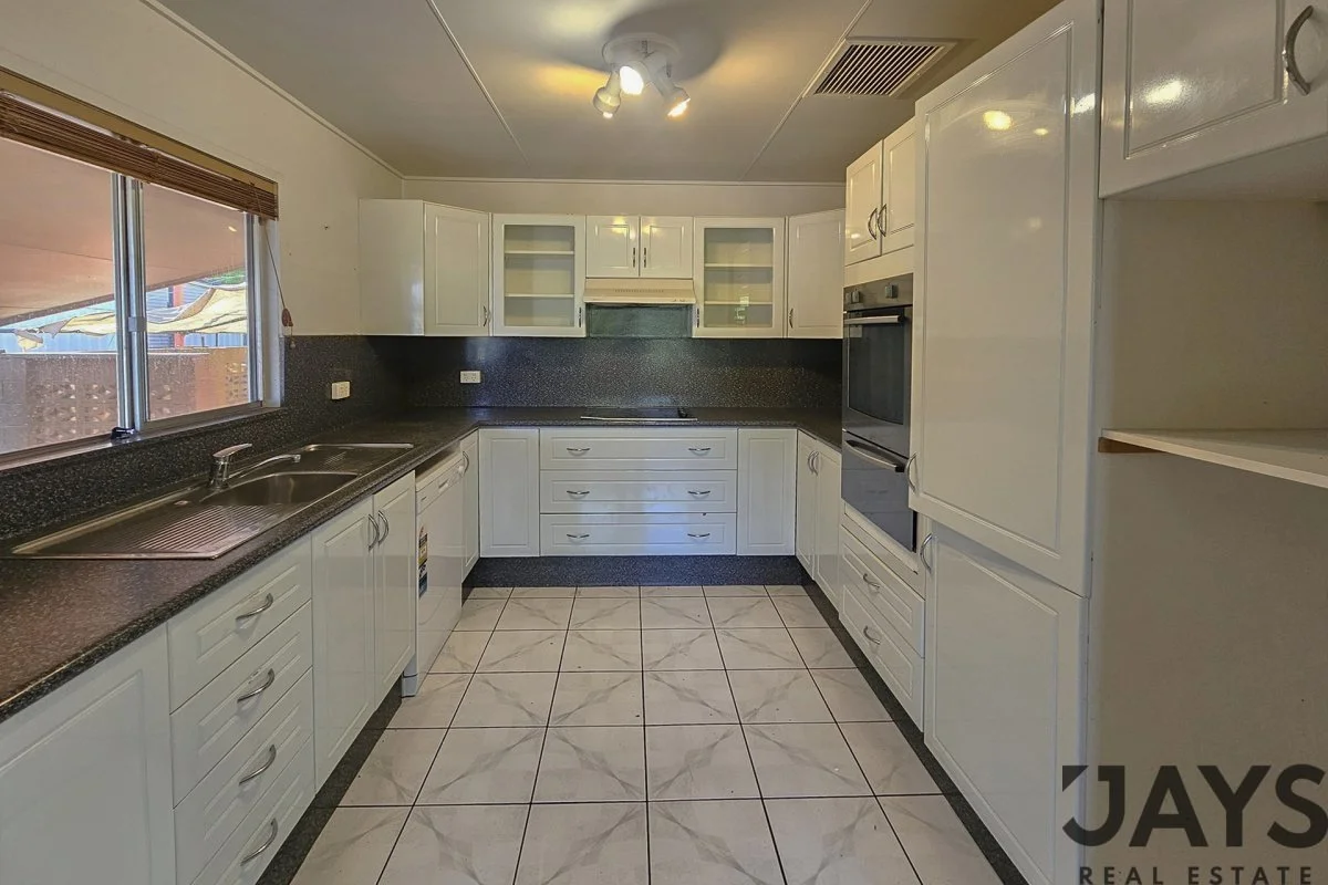 6 Dowsett Crescent, Mount Isa QLD 4825 photo 2