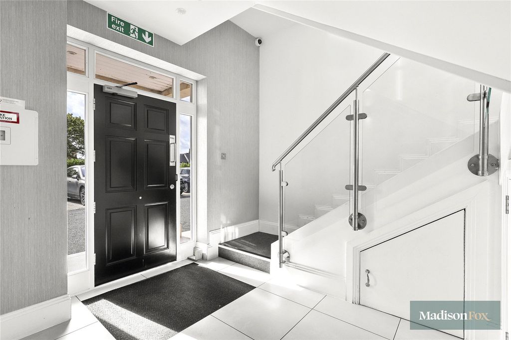 Additional image 27 of 3 bed flat for saleManor Road, Chigwell, Essex IG7
