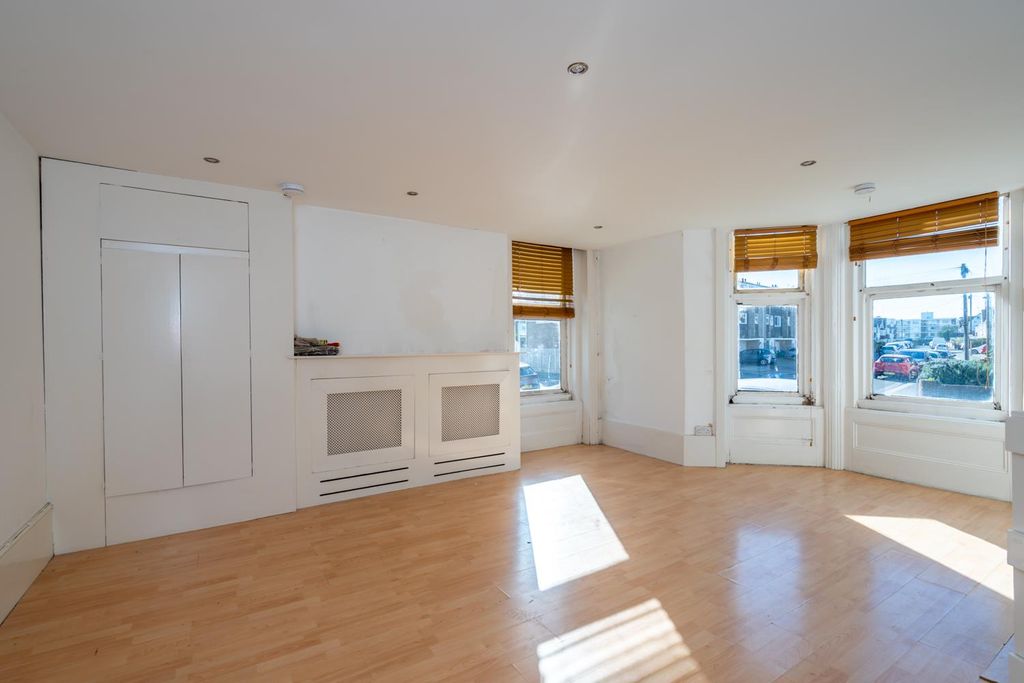 Additional image 11 of 2 bed maisonette for saleMaisonette, Park Road, Bognor Regis PO21