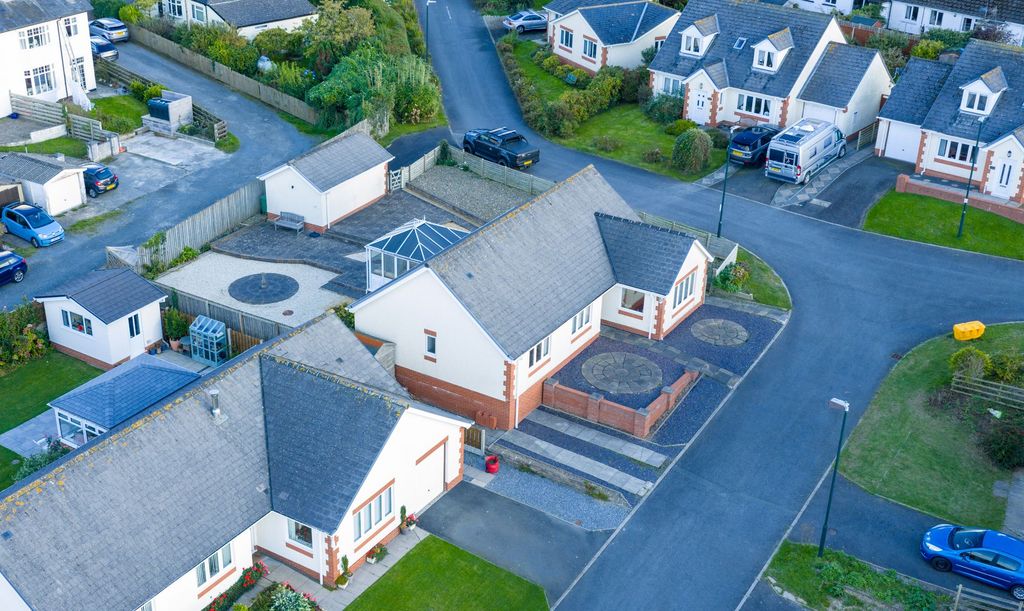 Additional image 3 of 3 bed detached bungalow for saleClos Winifred, Borth SY24