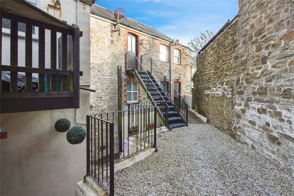 Additional image 6 of 1 bed flat for saleSt. Nicholas Street, Bodmin, Cornwall PL31