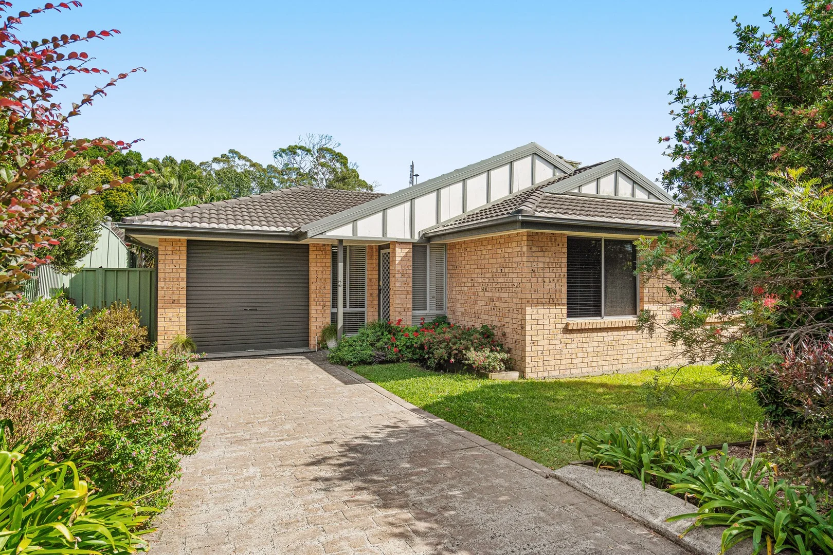 2/883 Pacific Highway, Lisarow NSW 2250