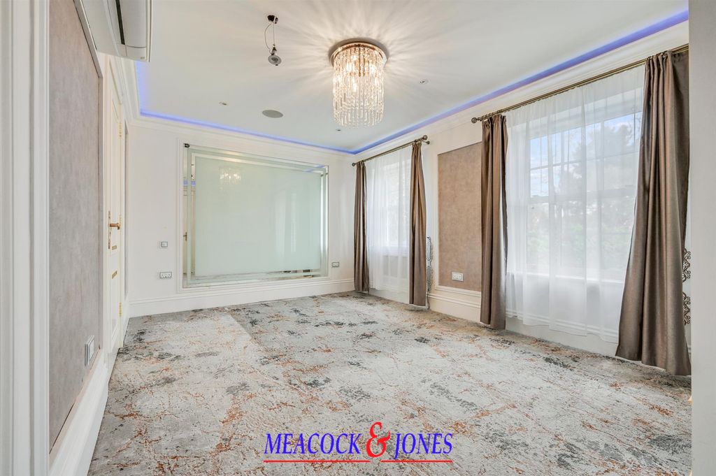 Additional image 27 of 6 bed detached house for saleHeronway, Hutton Mount, Brentwood CM13