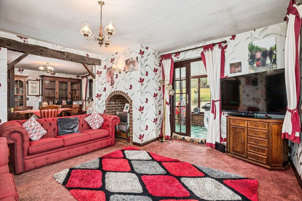 Additional image 2 of 5 bed detached bungalow for saleLlandyssil, Montgomery SY15