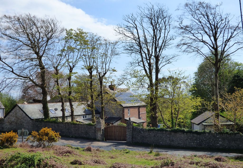 6 bed semi-detached house for saleReynoldston, Swansea SA3