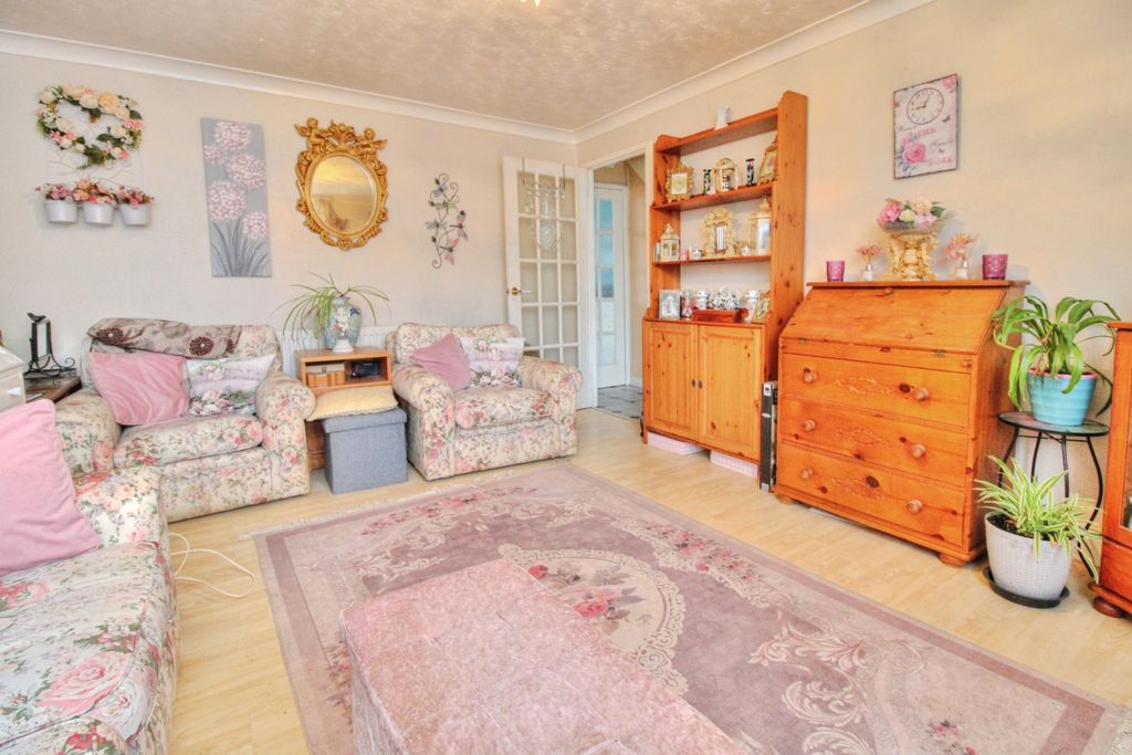 Additional image 5 of 3 bed semi-detached house for saleChurchill Way, Brackley NN13