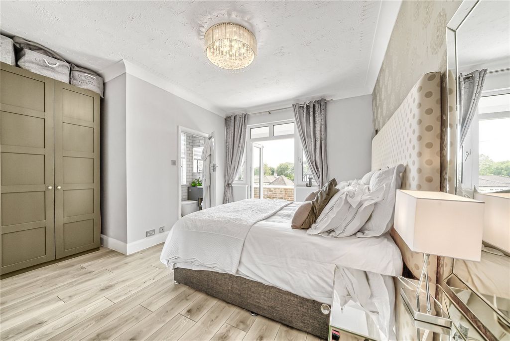 Additional image 29 of 6 bed detached house for saleSouth Walk, Middleton-On-Sea, West Sussex PO22