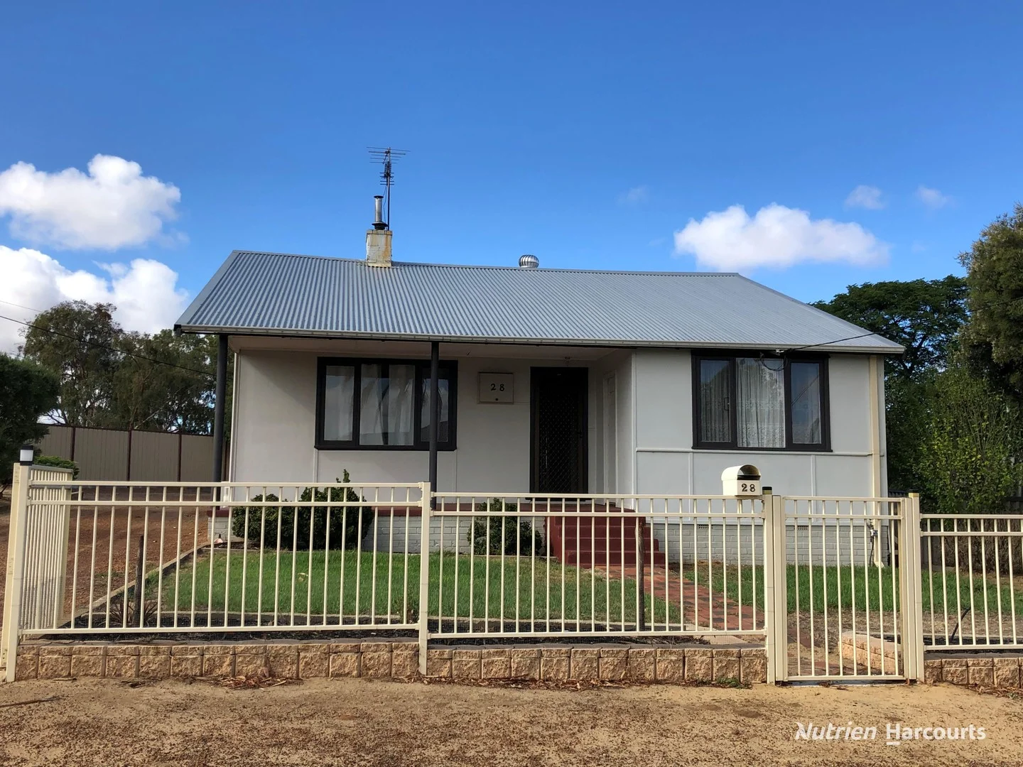 28 Fox Street, Narrogin WA 6312